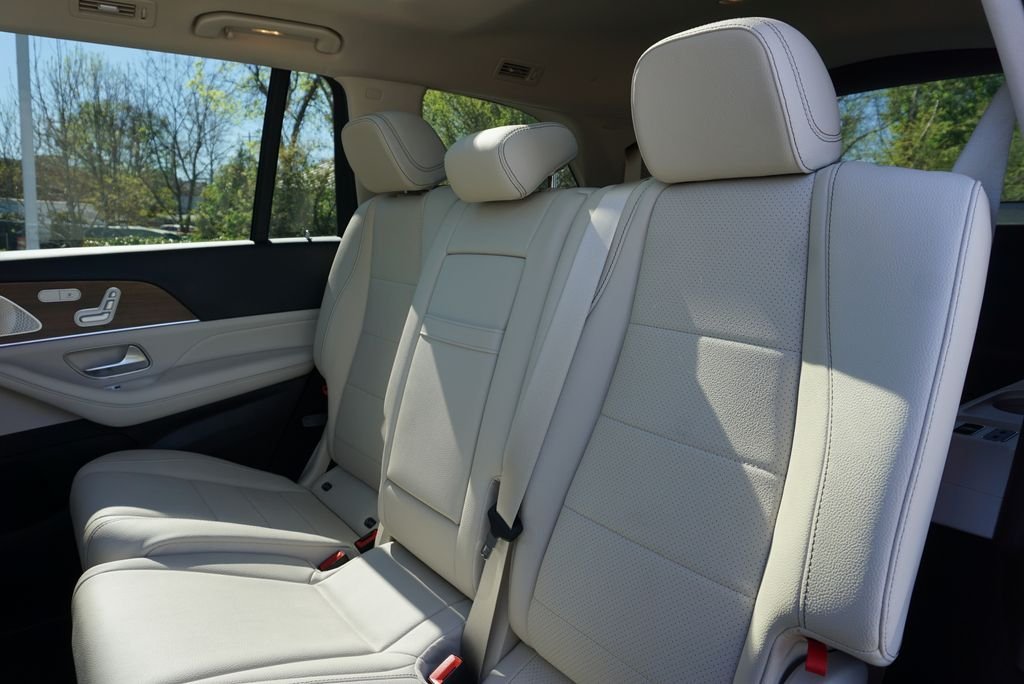 Certified Used 2022  Mercedes-Benz GLS 450 image 32