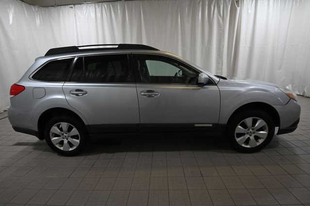 Used 2012 Silver Subaru 2.5i image 12