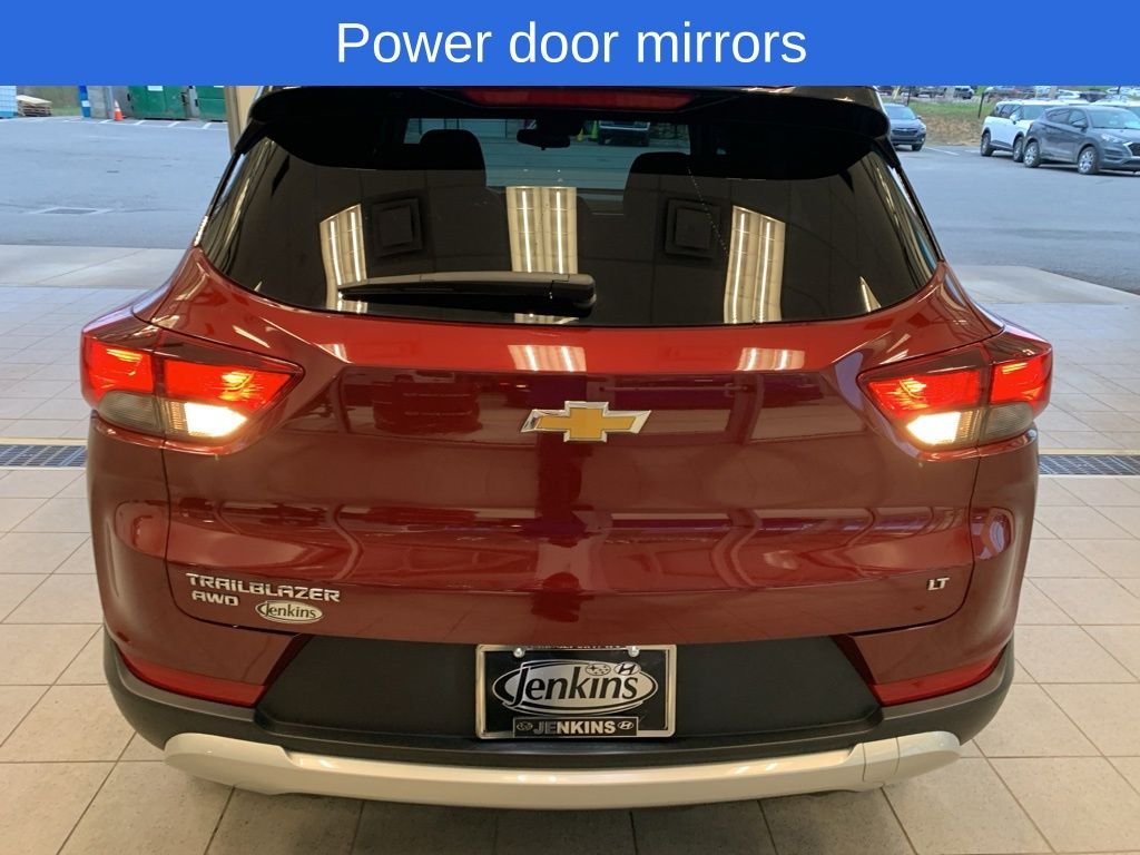 Used 2025 Red Chevrolet LT image 13