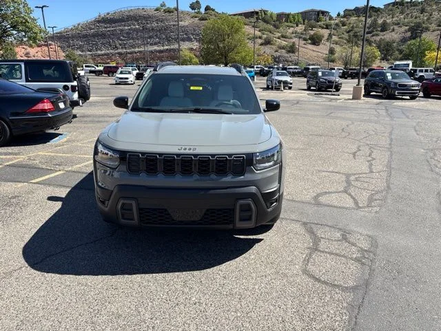 New 2026 Sting-Gray Clear-Coat Exterior Paint Jeep Laredo image 3