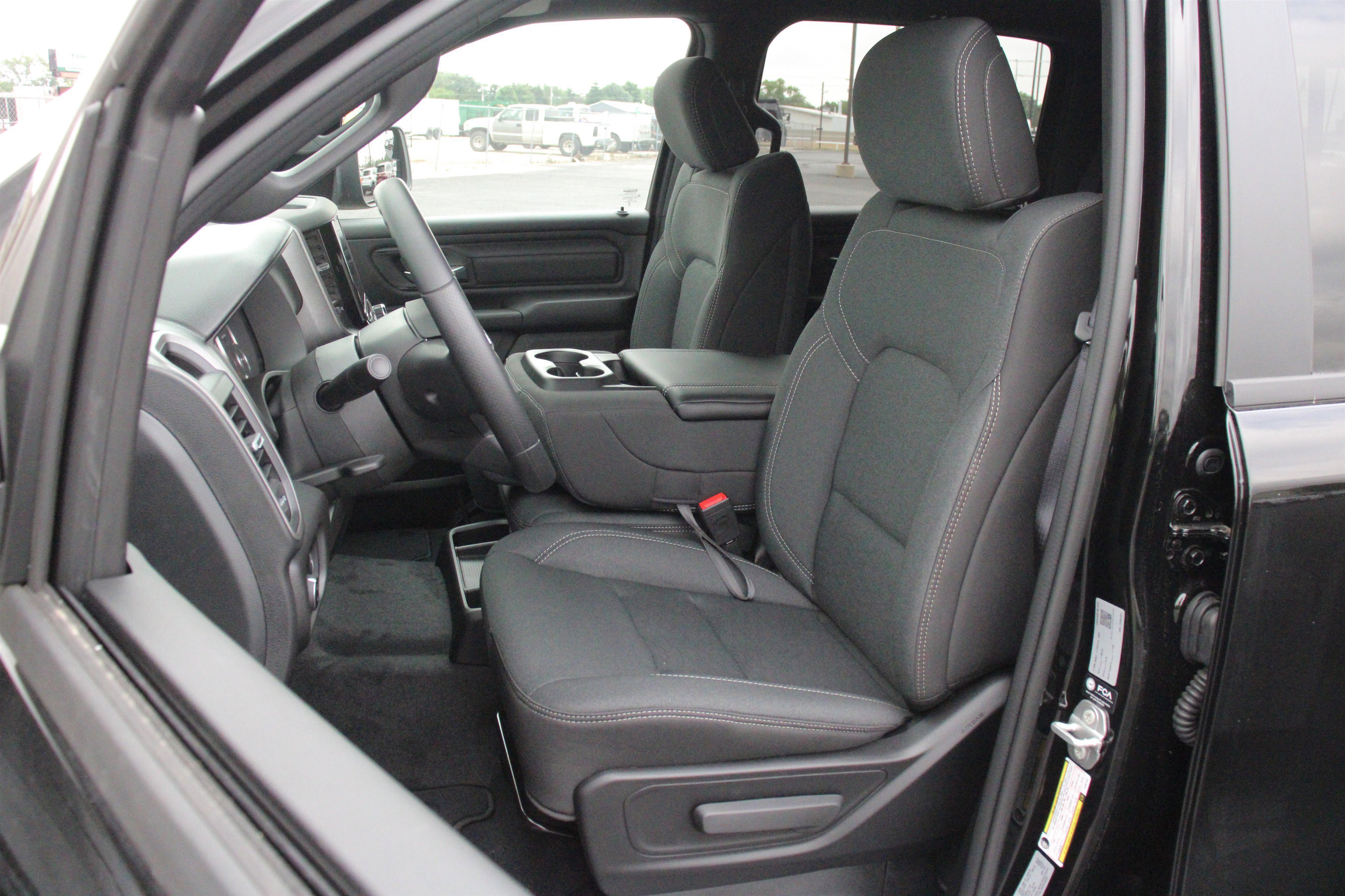 New 2026 Diamond Black Crystal Pearl-Coat Exterior Paint RAM Express image 5