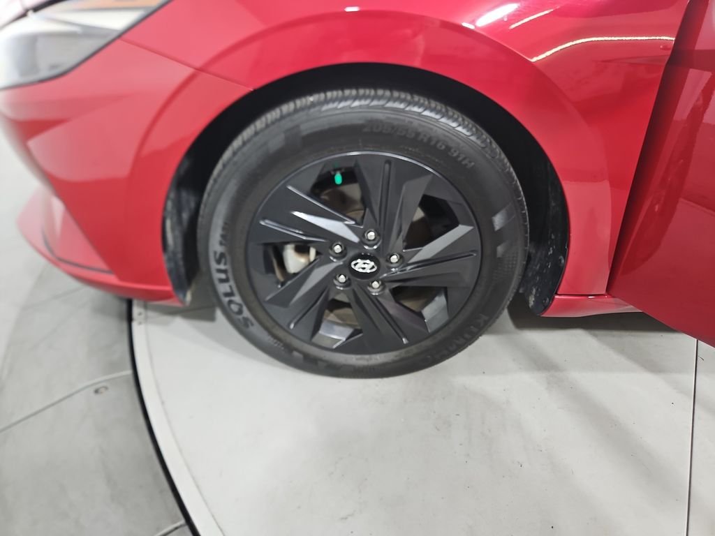 Certified Used 2022 Red Hyundai SEL image 27