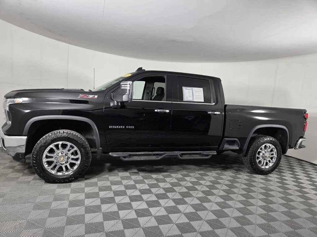 Used 2025 Black Chevrolet LTZ image 8