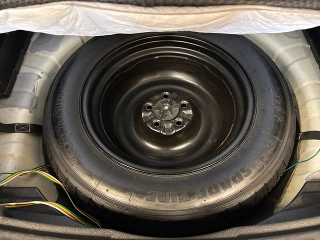Used 2018 White Nissan SV image 26