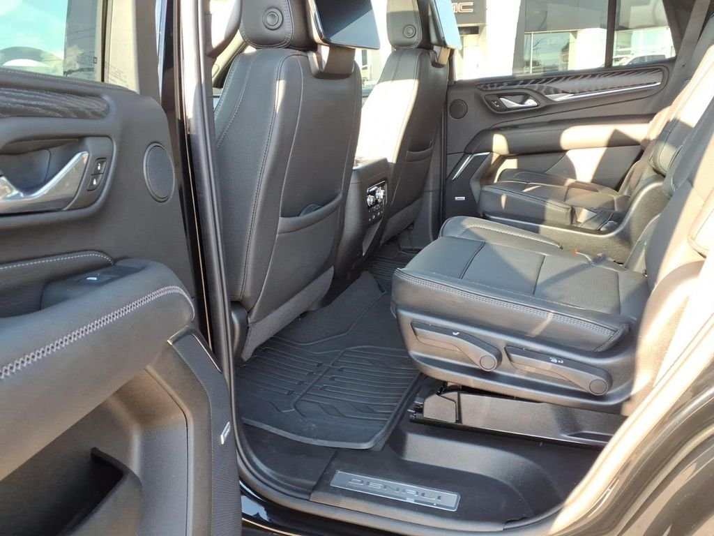 Used 2024 Onyx Black GMC Denali image 5