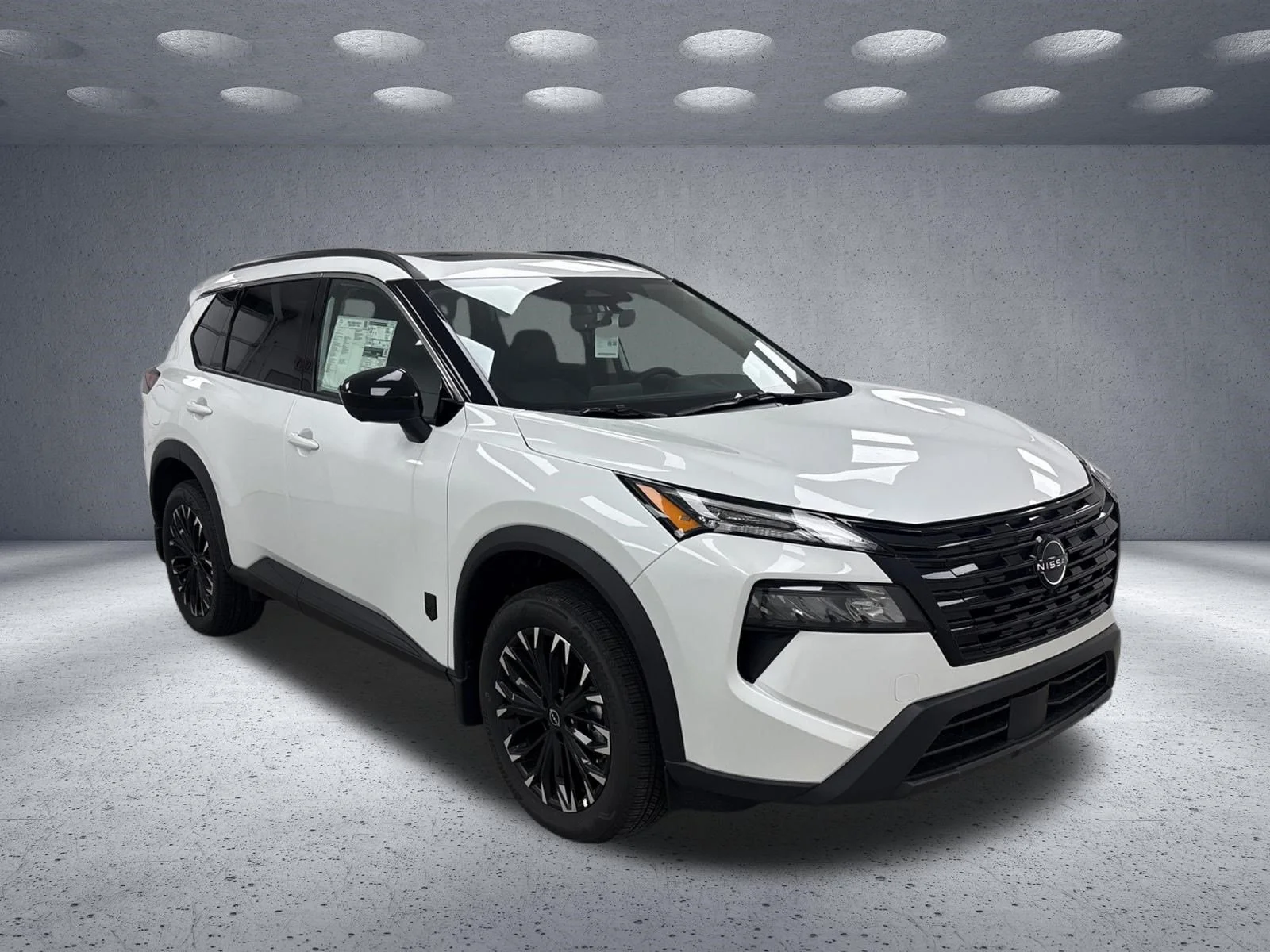 New 2026 Everest White Pearl TriCoat Nissan Dark Armor™ image 7