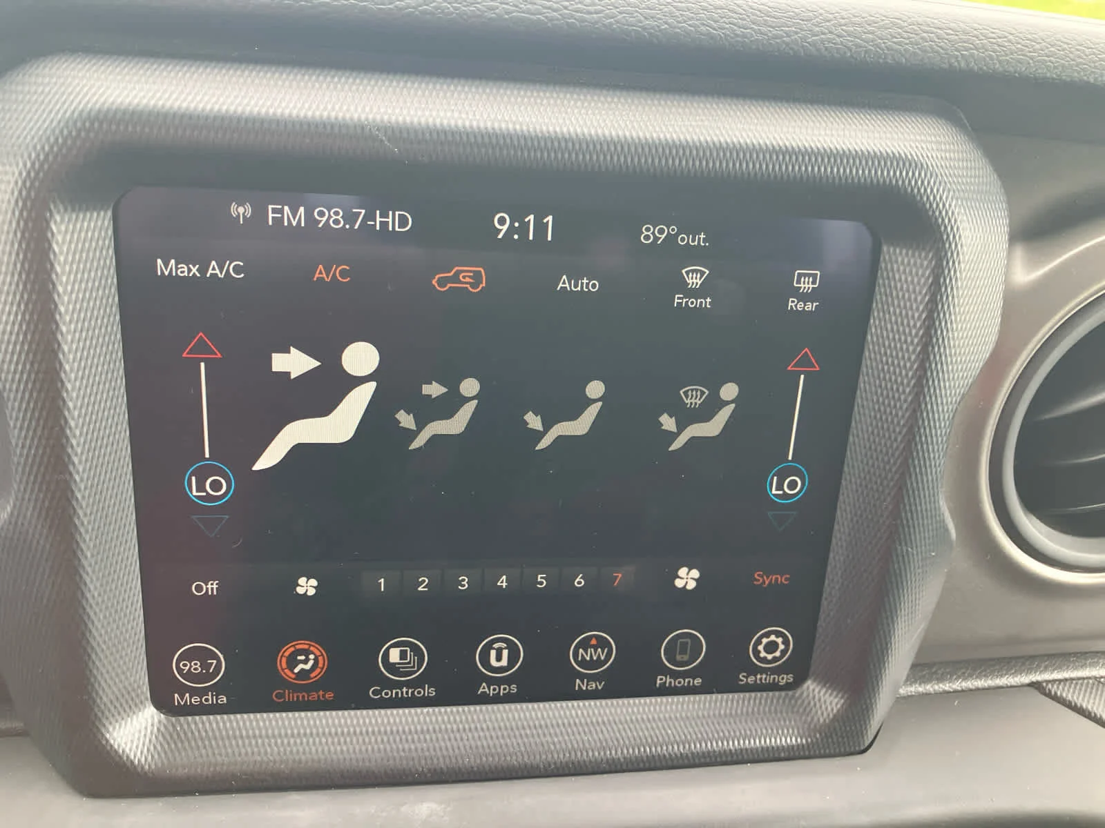 Used 2023 Bright White Clearcoat Jeep Sport S image 23
