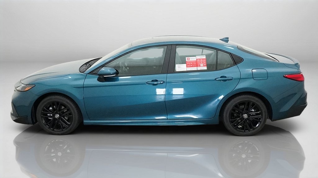 New 2026 Ocean Gem Toyota SE image 2