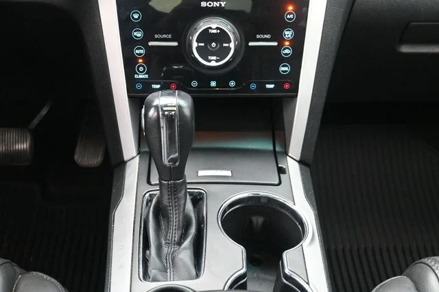 Used 2014 Black Ford Limited image 23