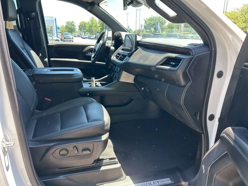 Used 2023 Summit White Chevrolet LT image 11