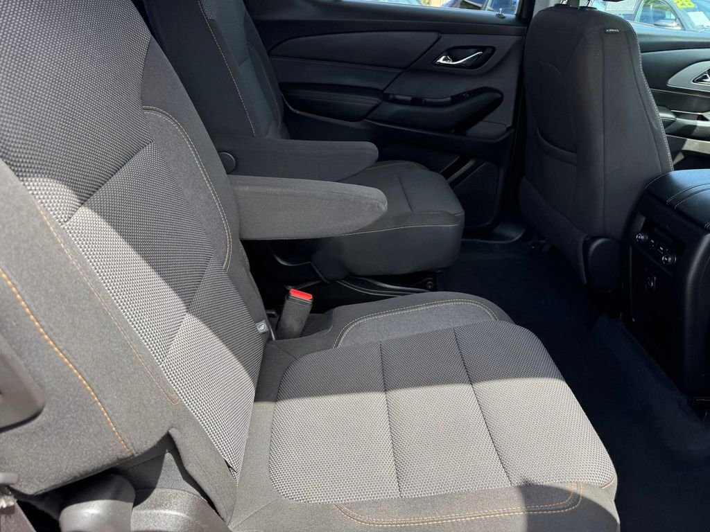 Used 2019 Gray Chevrolet LT image 9