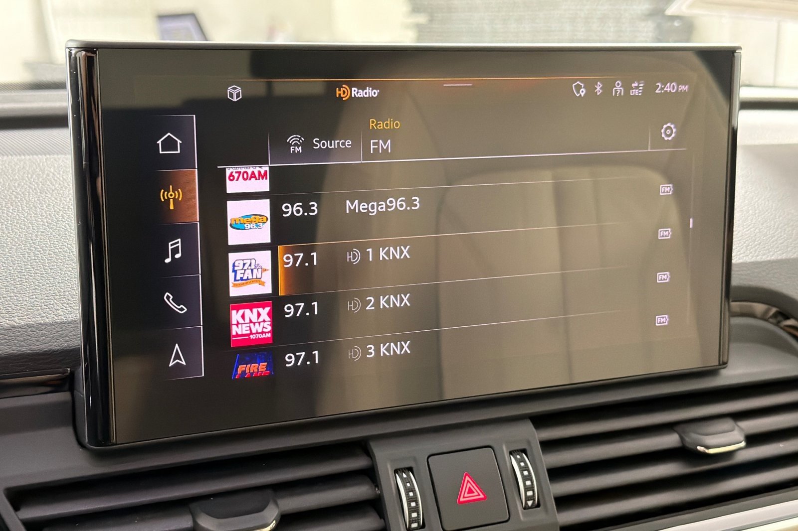 Used 2023 Mythos Black Metallic Audi Premium Plus 40 TFSI quattro image 17