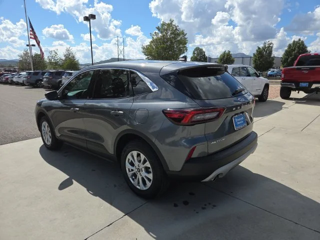 Used 2023 Gray Ford Active image 7