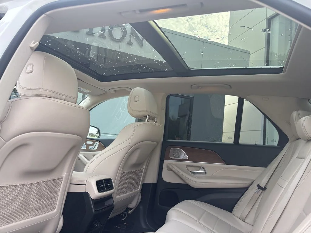 Used 2022 White Mercedes-Benz GLE 350 image 54