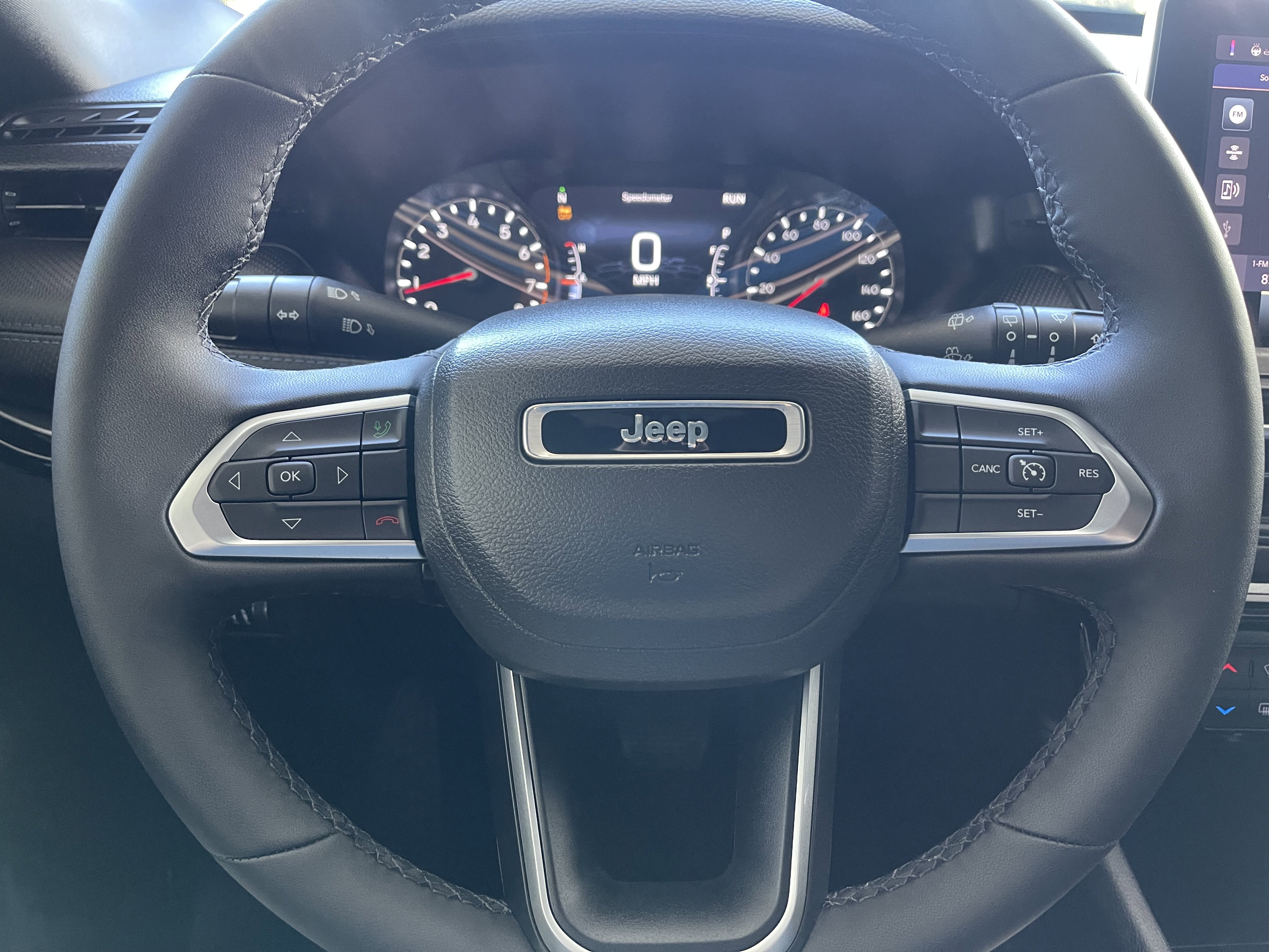 New 2026 Red Hot Pearl-Coat Exterior Paint Jeep Latitude Altitude image 22