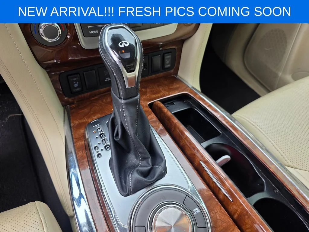 Used 2018 White INFINITI RWD image 12