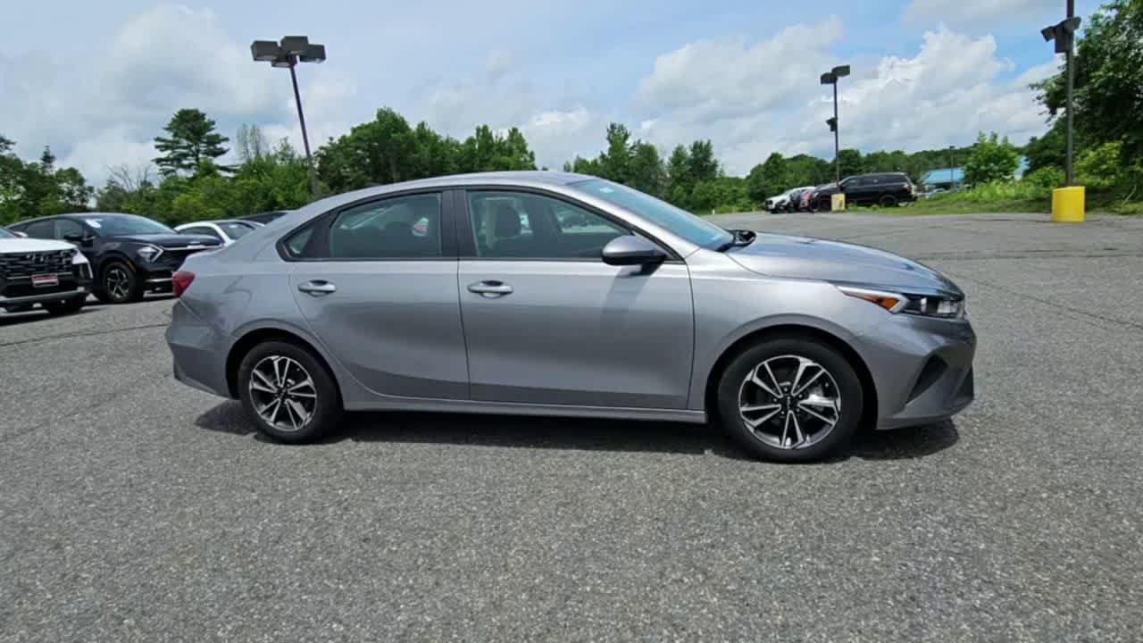 Used 2024 Steel Gray Kia LXS image 10
