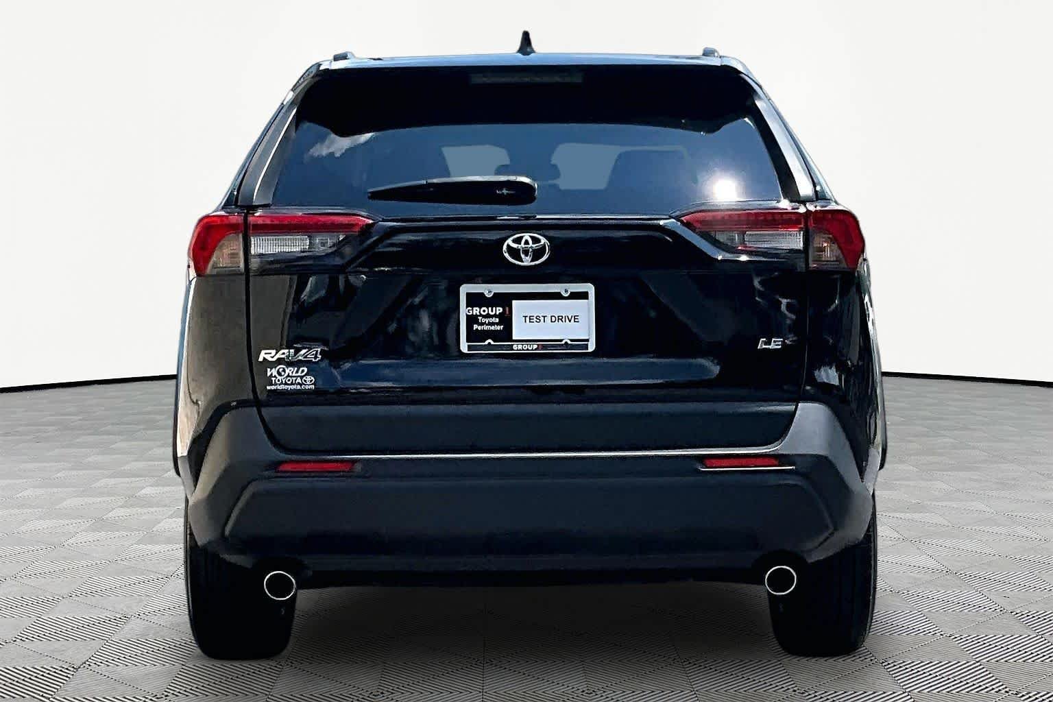 Used 2021 Midnight Black Metallic Toyota LE image 5