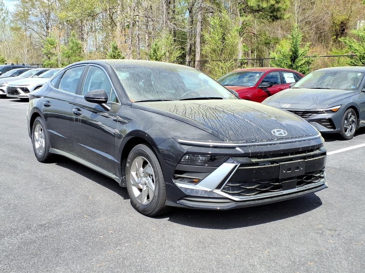 New 2026 Carbon Blue Hyundai SE image 3