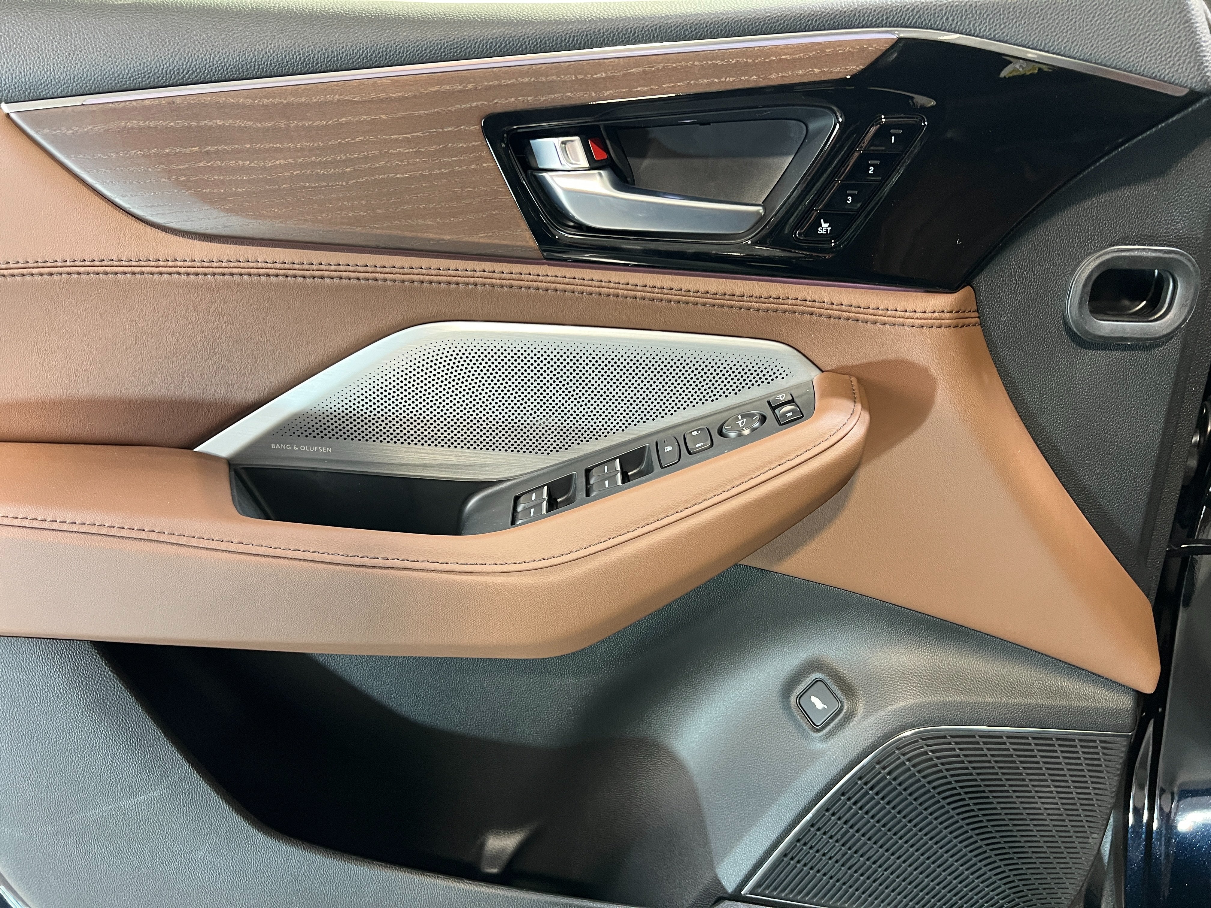 New 2026 Platinum White Pearl Acura w/Advance Package image 16