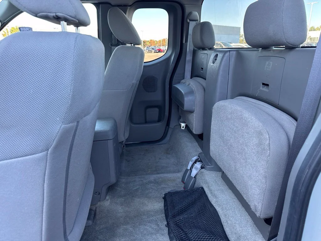Used 2017 White Nissan S image 15