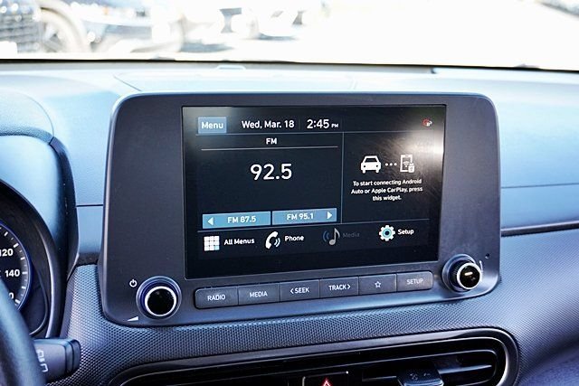 Used 2023 White Hyundai SEL image 23