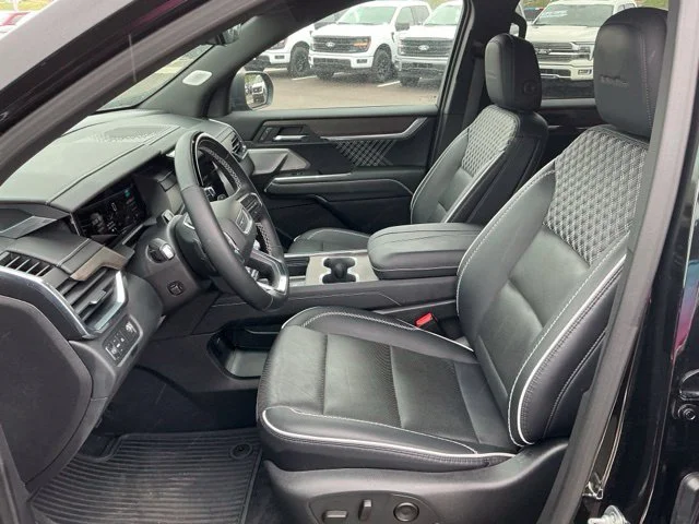 Used 2025 Ebony Twilight Metallic GMC Denali image 17