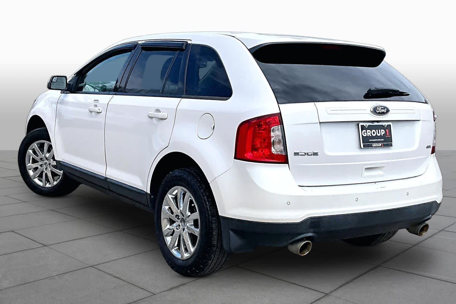 Used 2013 White Platinum Metallic Tri-Coat Ford SEL image 14