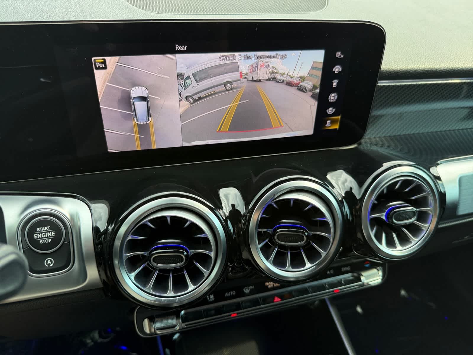 Certified Used 2022 Digital White Metallic Mercedes-Benz GLB 250 image 18