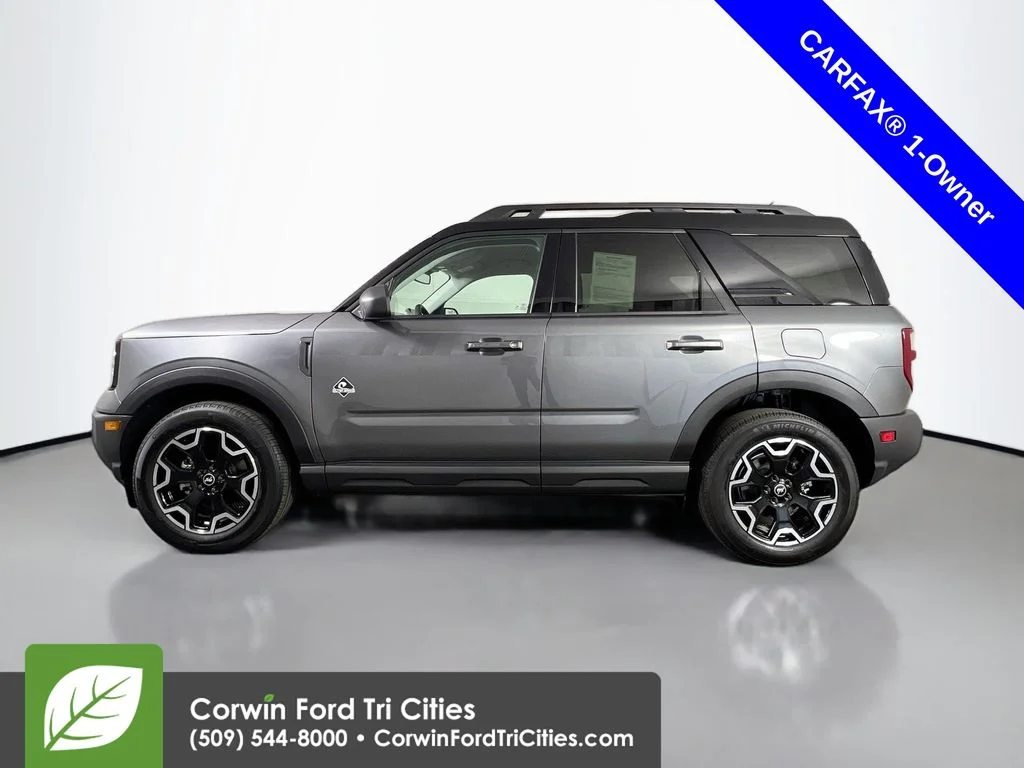 Used 2025 Gray Metallic Ford Outer Banks image 6