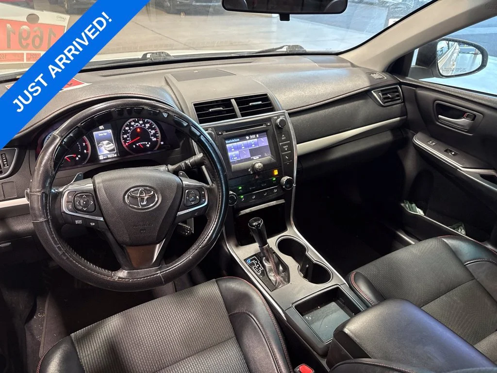 Used 2017 Blizzard Pearl Toyota SE image 6
