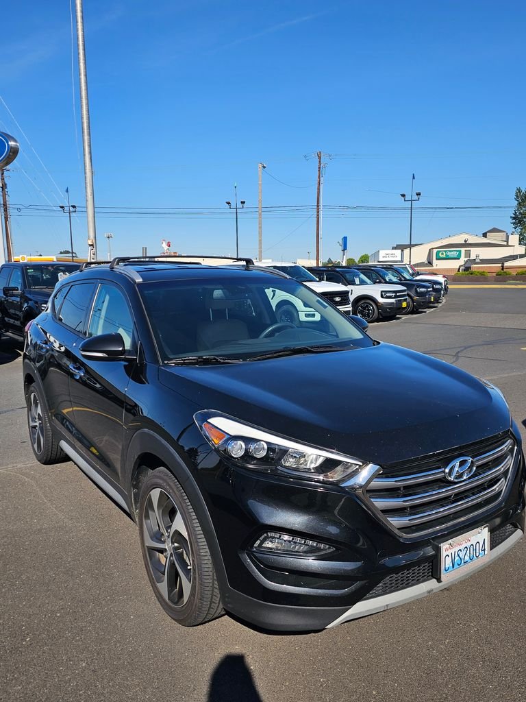 Used 2017 Black Hyundai Limited image 3