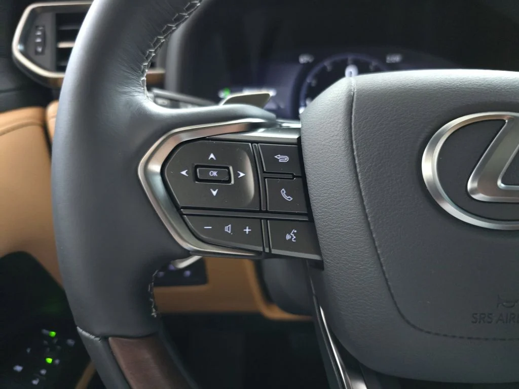 New 2026 Black Lexus 600 Luxury image 17