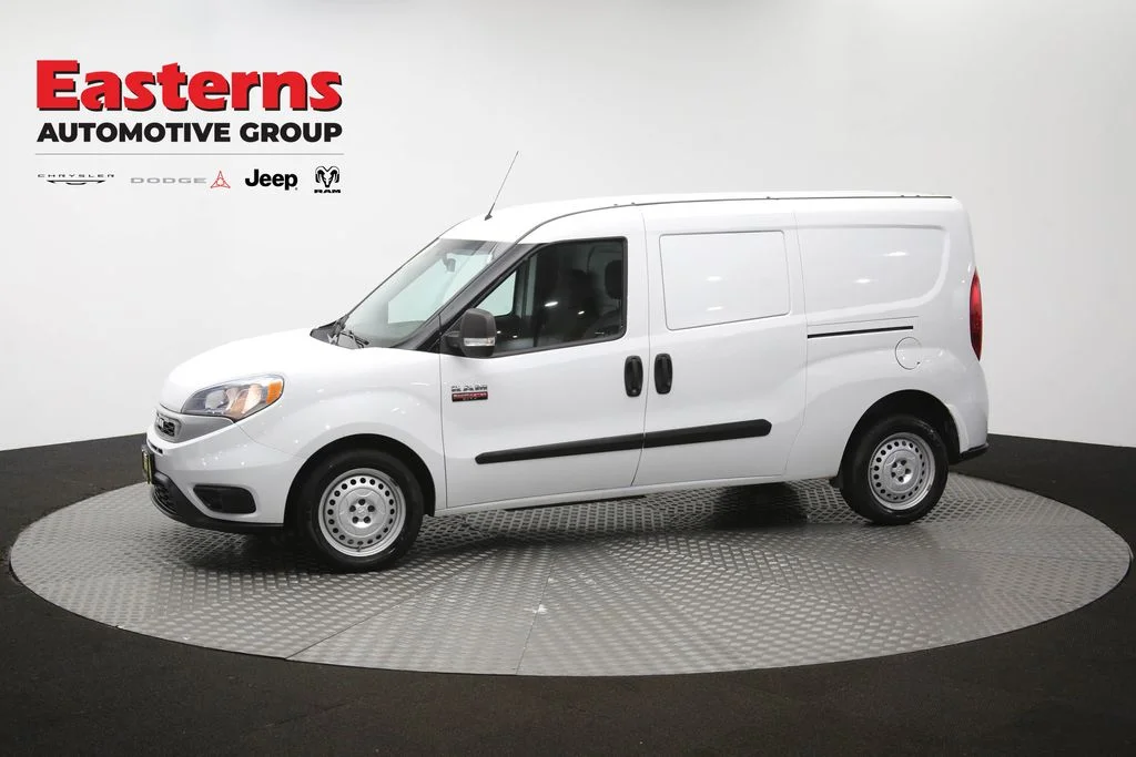 Used 2022 White Ram Base image 56