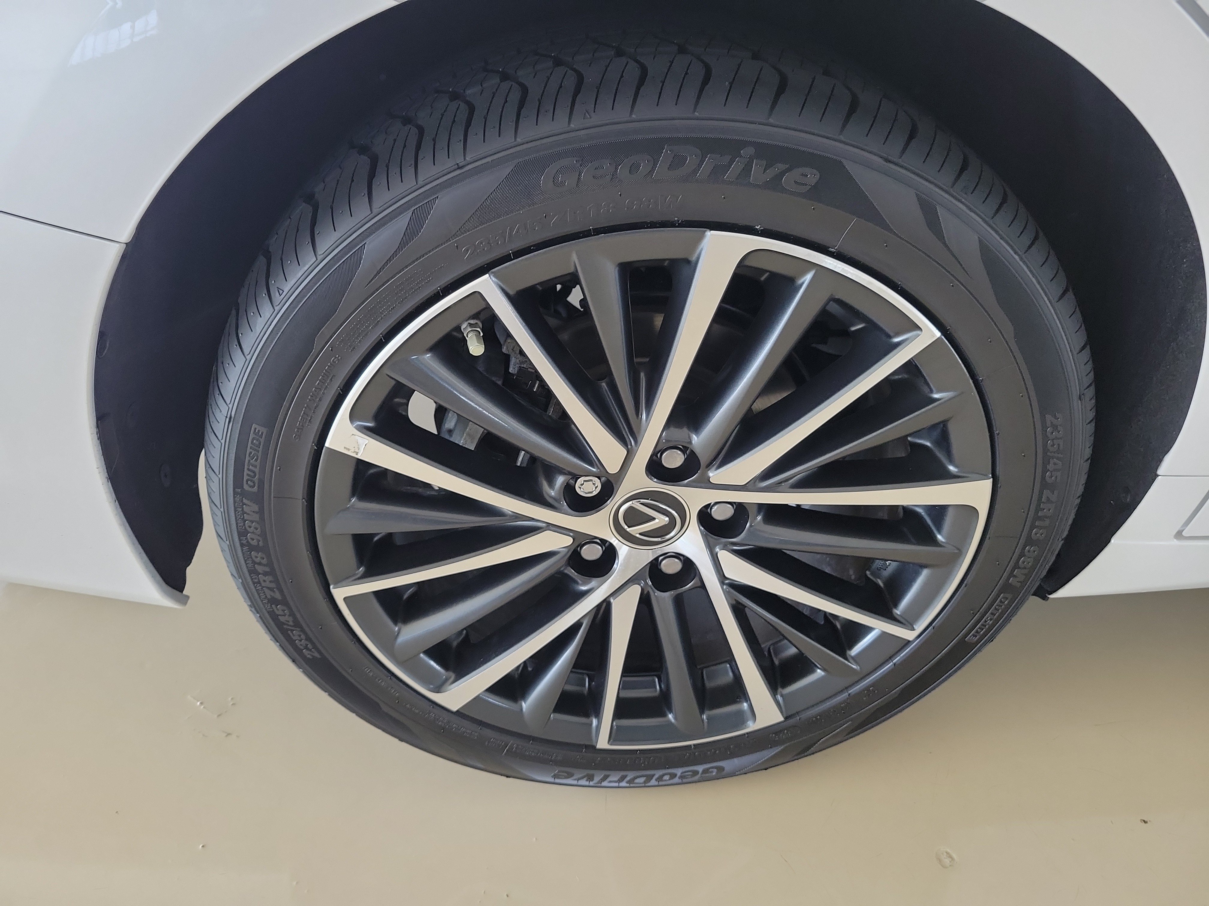 Certified Used 2024 Eminent White Pearl Lexus ES 250 image 10
