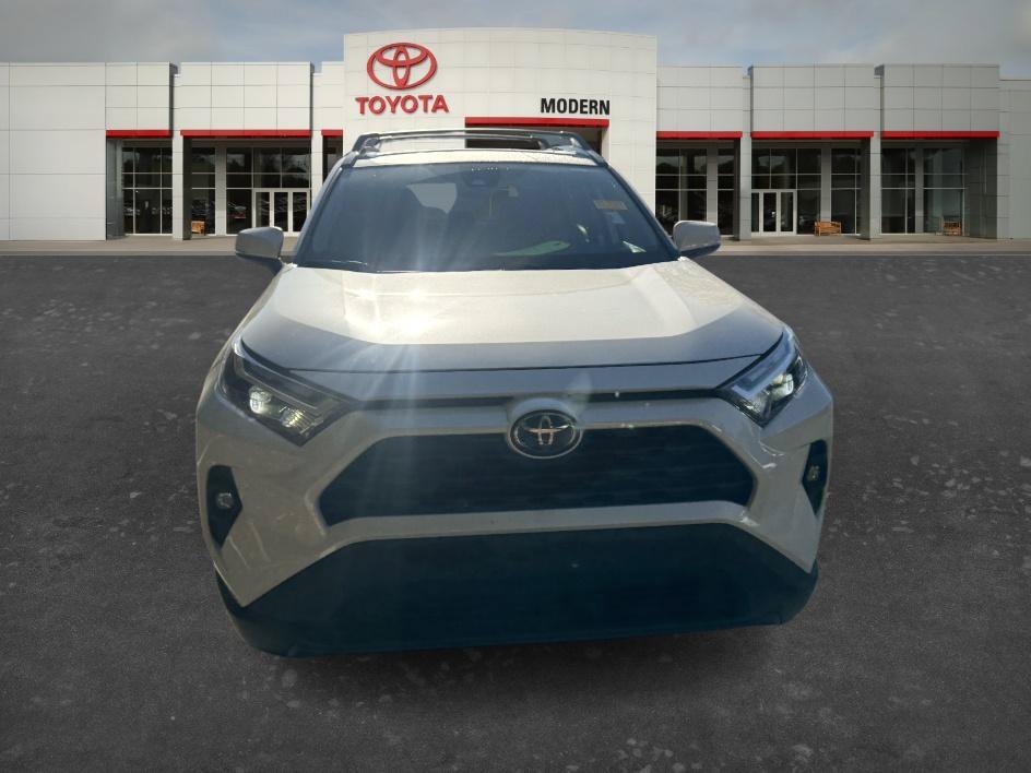Used 2022 Blizzard Pearl Toyota XLE Premium image 10