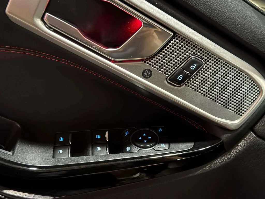 Used 2022 Agate Black Metallic Ford ST-Line image 20