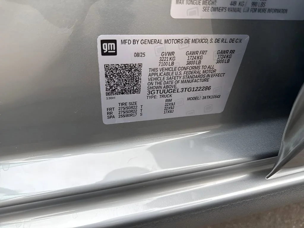 Used 2026 Sterling Metallic GMC Denali image 34