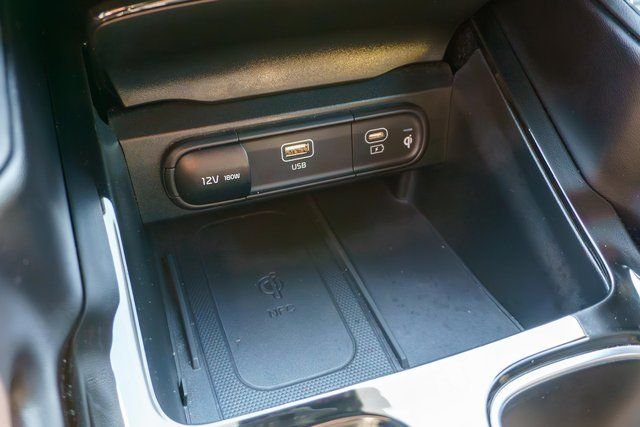 Used 2025  Kia SX-Prestige X-Line image 35