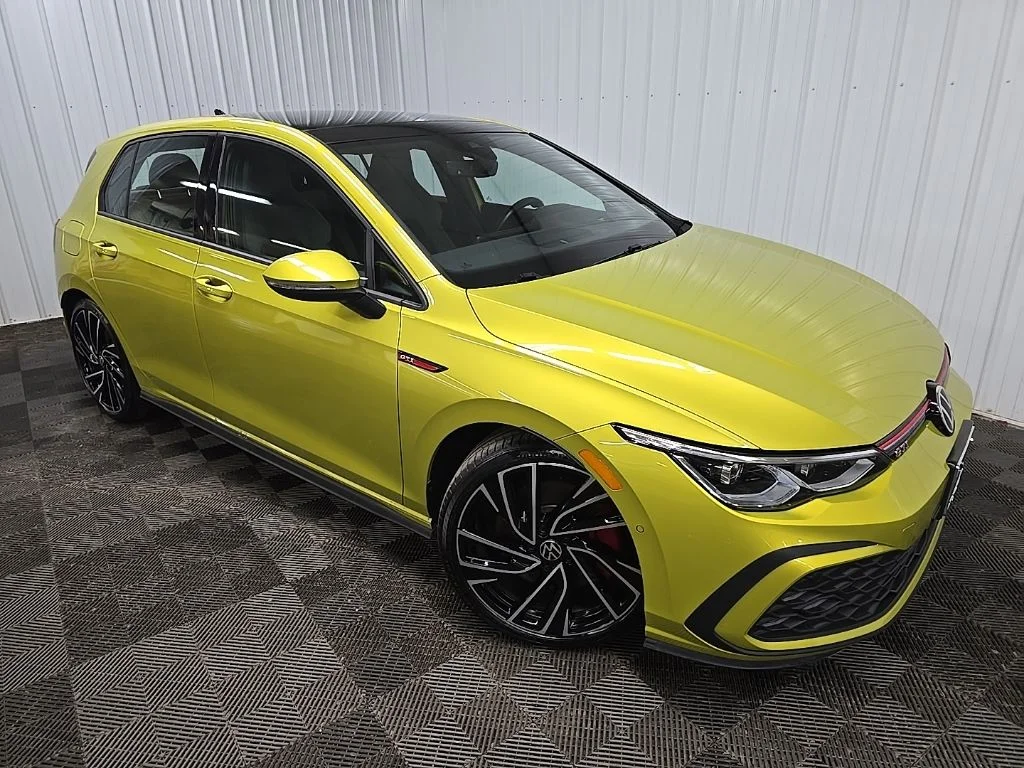 Used 2022 Yellow Volkswagen Autobahn image 7