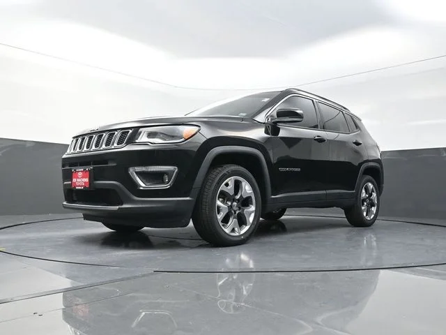 Used 2018 Black Jeep Limited image 32