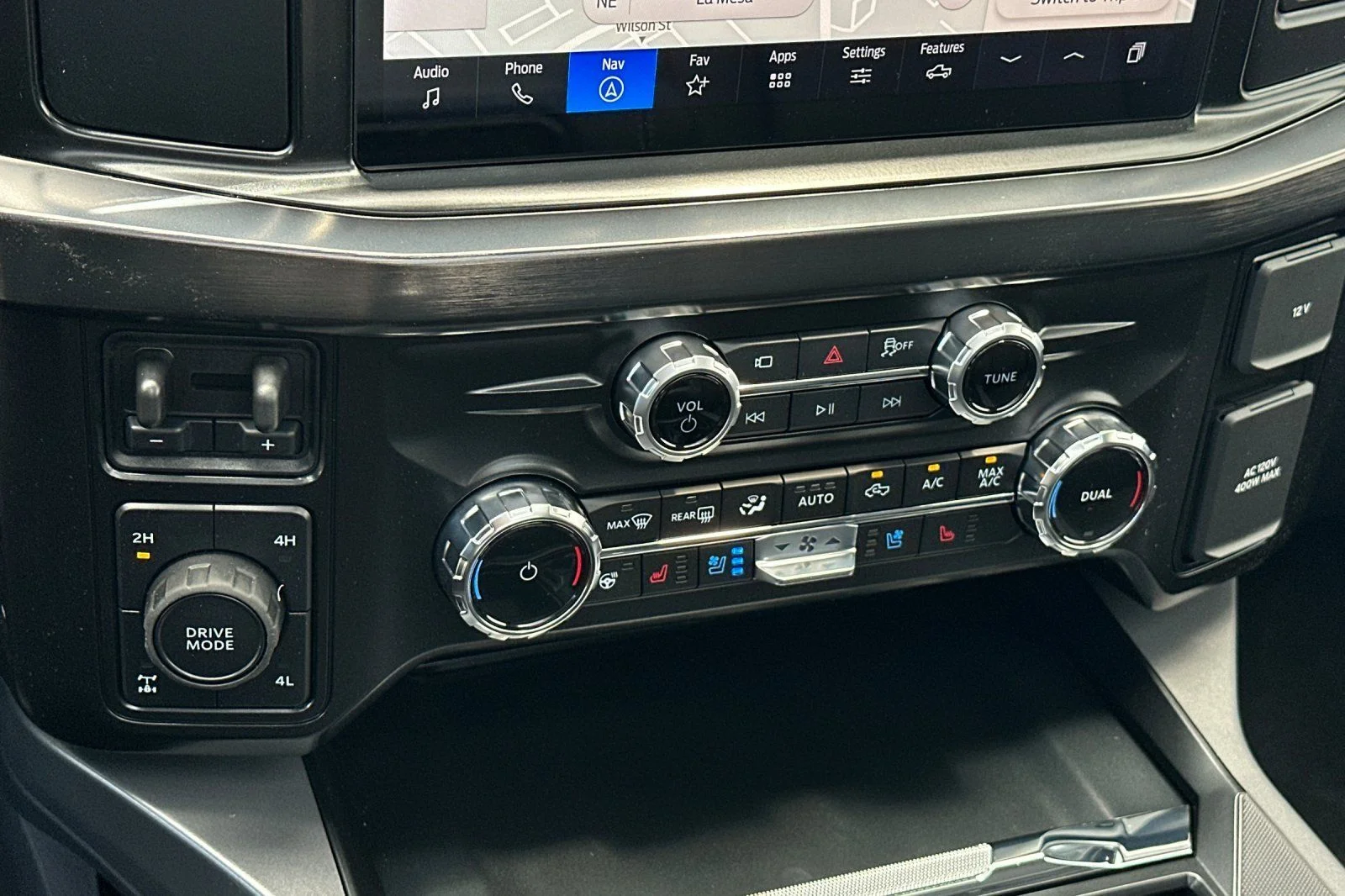 New 2026 Glacier Gray Metallic Tri-Coat Ford F-250® Lariat® image 19