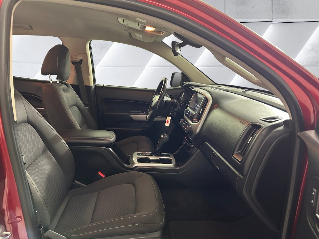 Used 2018 Red Chevrolet LT image 13