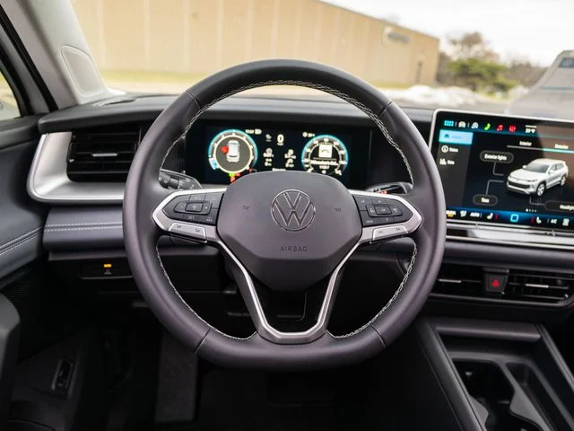New 2026 White/off-white Volkswagen 2.0T SE image 24