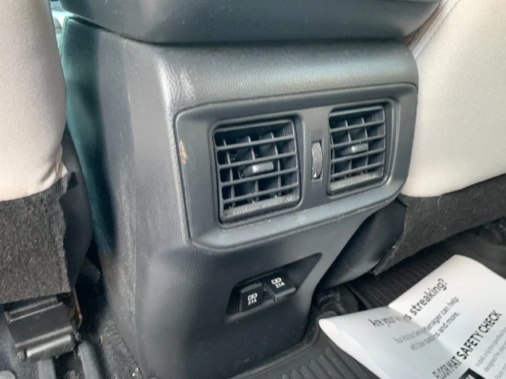Used 2021  Toyota XLE image 15