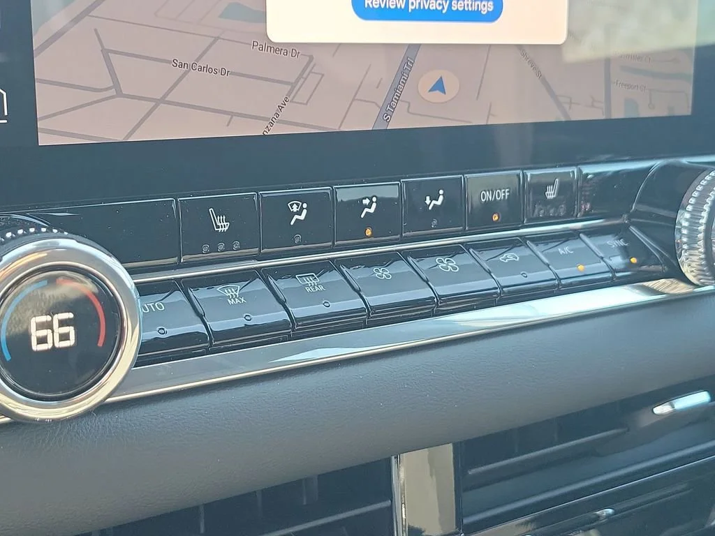 New 2026 Sterling Metallic GMC Elevation image 34