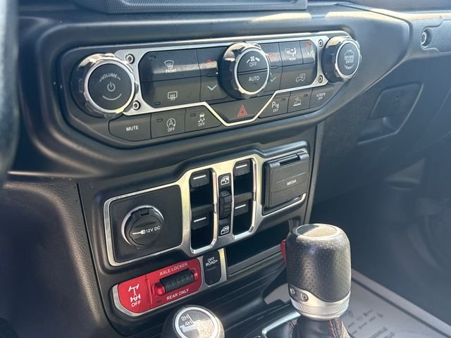 Used 2021 Black Jeep Mojave image 19
