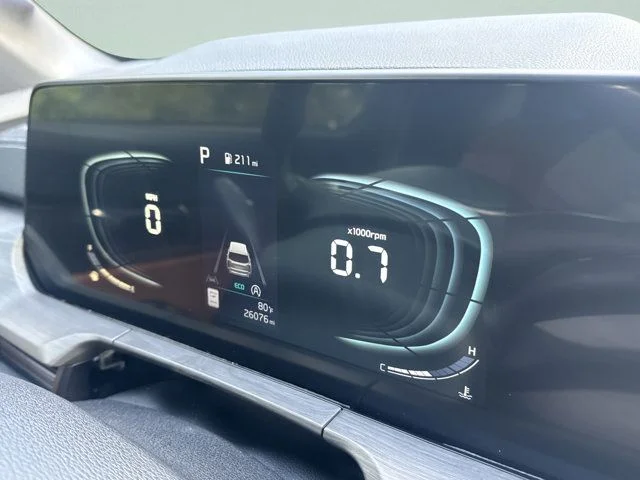 Used 2025 Black Kia EX X-Line image 34
