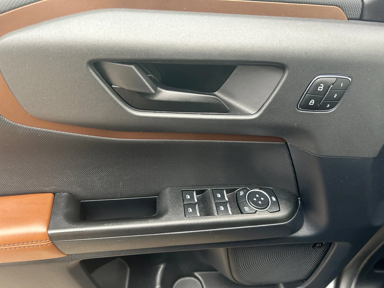 Used 2023 GREY Ford BADLANDS image 16