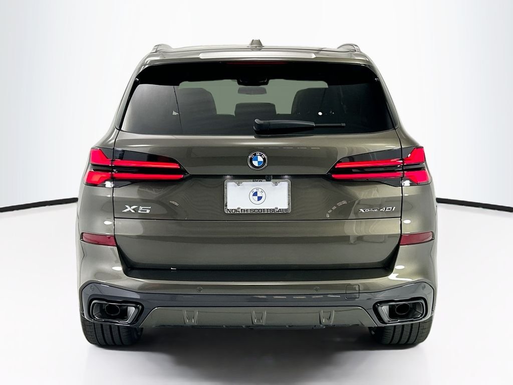 New 2026 Green Metallic BMW xDrive40i image 6